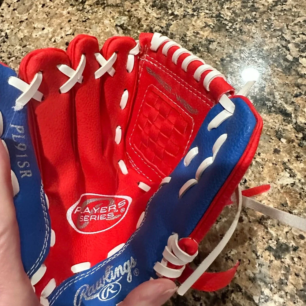 Rawlings Red and Blue Youth Baseball Glove - Picture 3 of 4